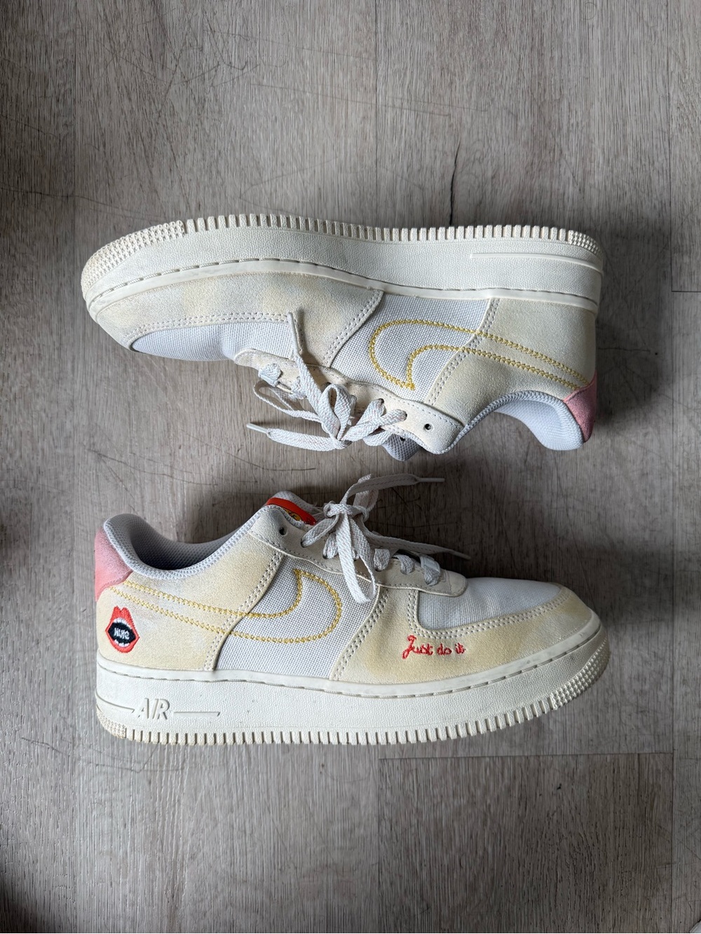 Nike Women’s Air Force 1 ‘07 DQ7656-100 ‘Peace’ Size 8.5w/7m PREOWNED